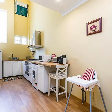 Διαμέρισμα Belem Skinny House