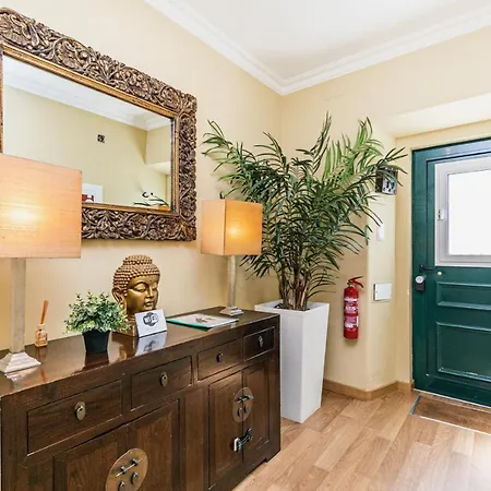 Belem Skinny House * Lisbona